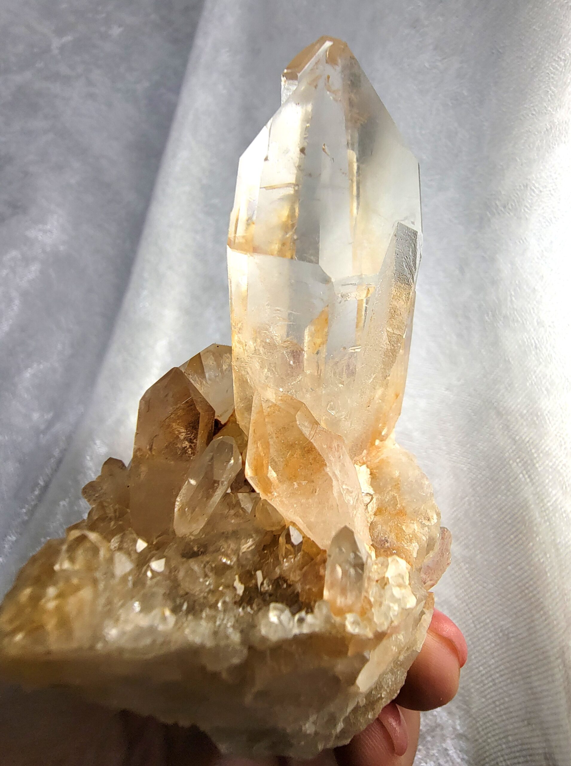 Diamantina Quartz with Iron Inclusions - Image 2